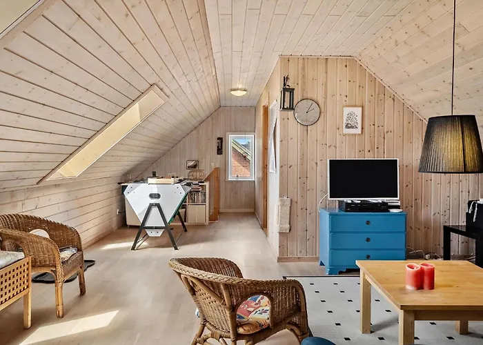 Дом отдыха 4 Bedroom In *